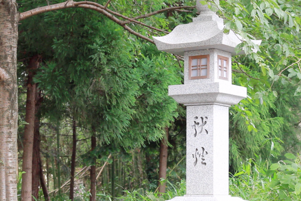 灯篭２ 近江八幡市安土町小中 若宮八幡宮神社