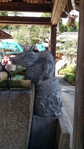 沙沙貴神社の龍の蛇口