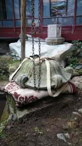 灯籠の据え直し