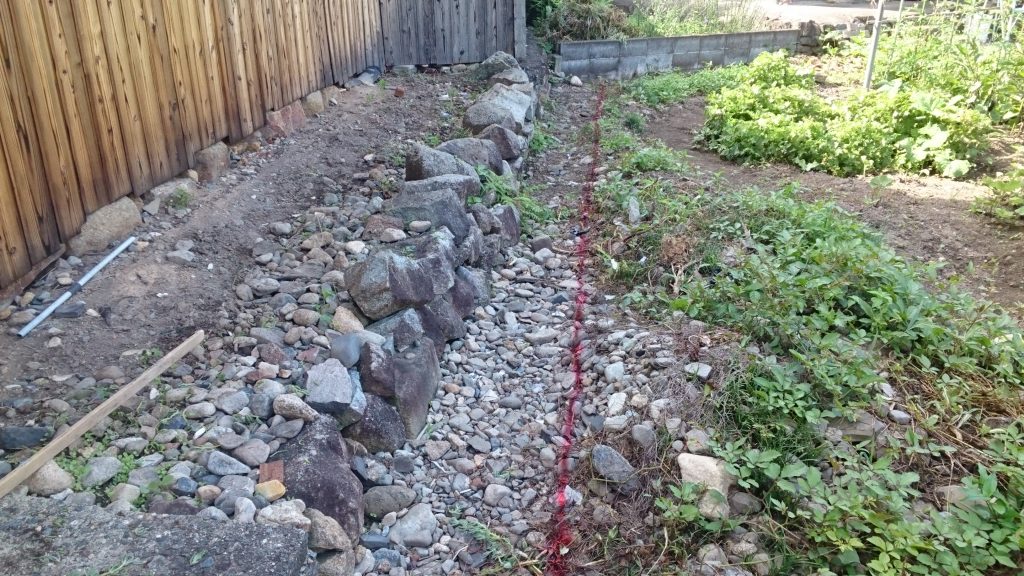 「こんな仕事もします！間地石積み！！」