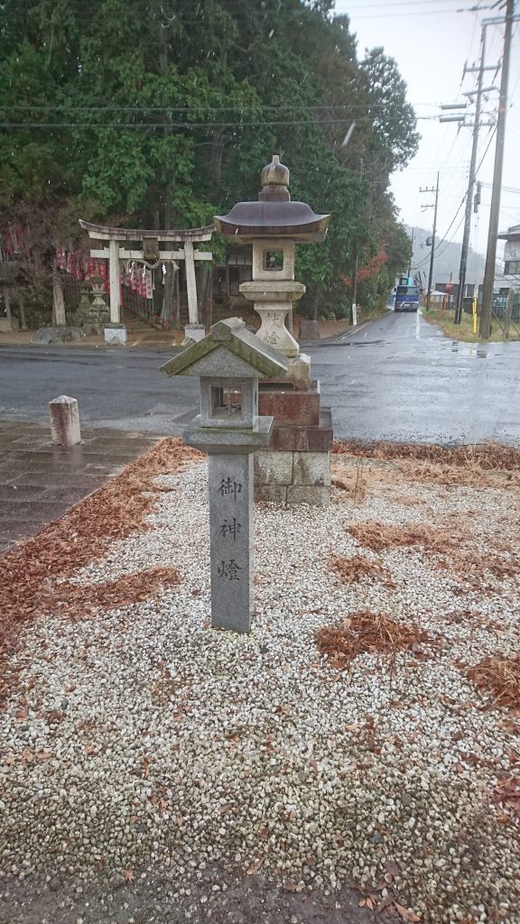 「今年最後の仕事！？　近江八幡市北津田町　百々神社の灯籠　工場編！！」