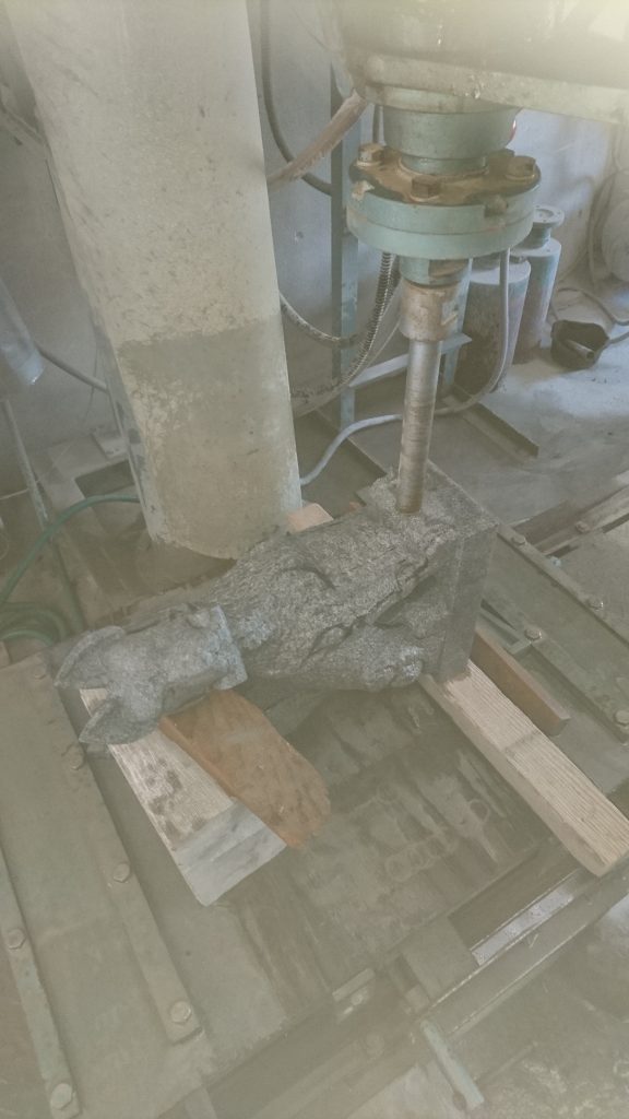 「庵治石で狐作りました【最終回】！！どこかは言えませんが！！」