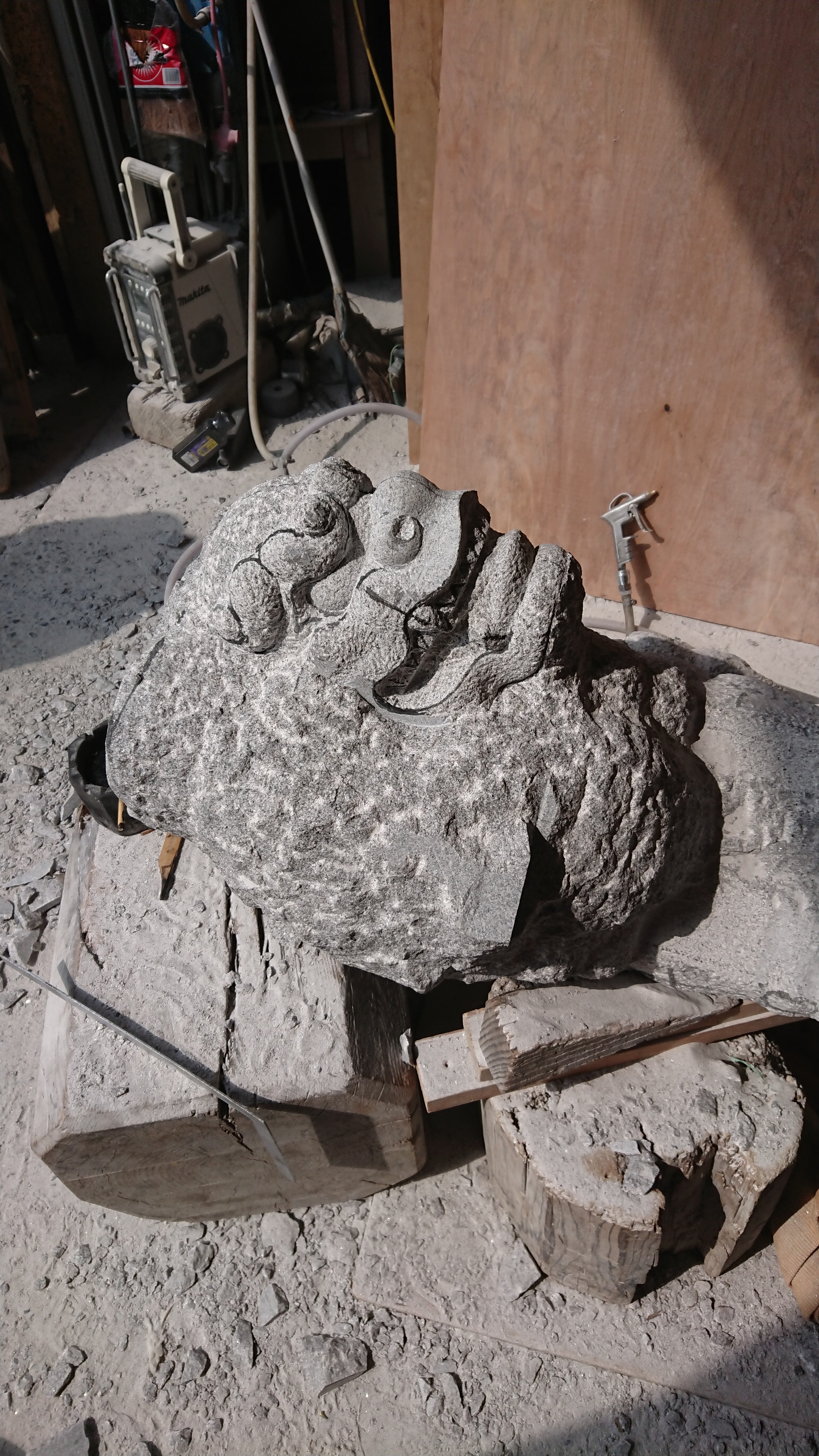 「岡崎型狛犬　彦根市久留美神社に奉納！！　21　　阿形の顔加工動画編　　」