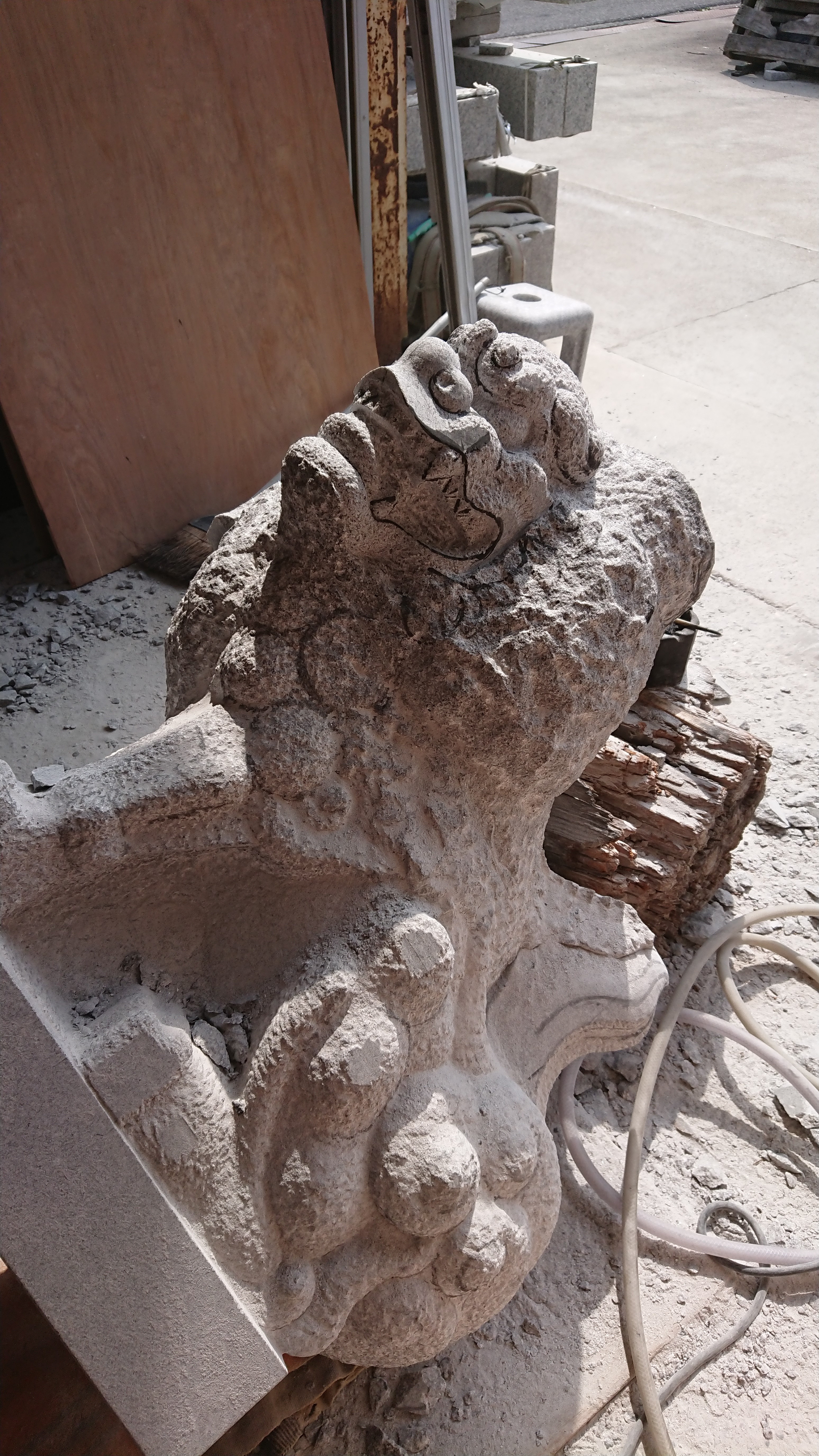 「岡崎型狛犬　彦根市久留美神社に奉納！！　24　　頭のうず加工動画編　」