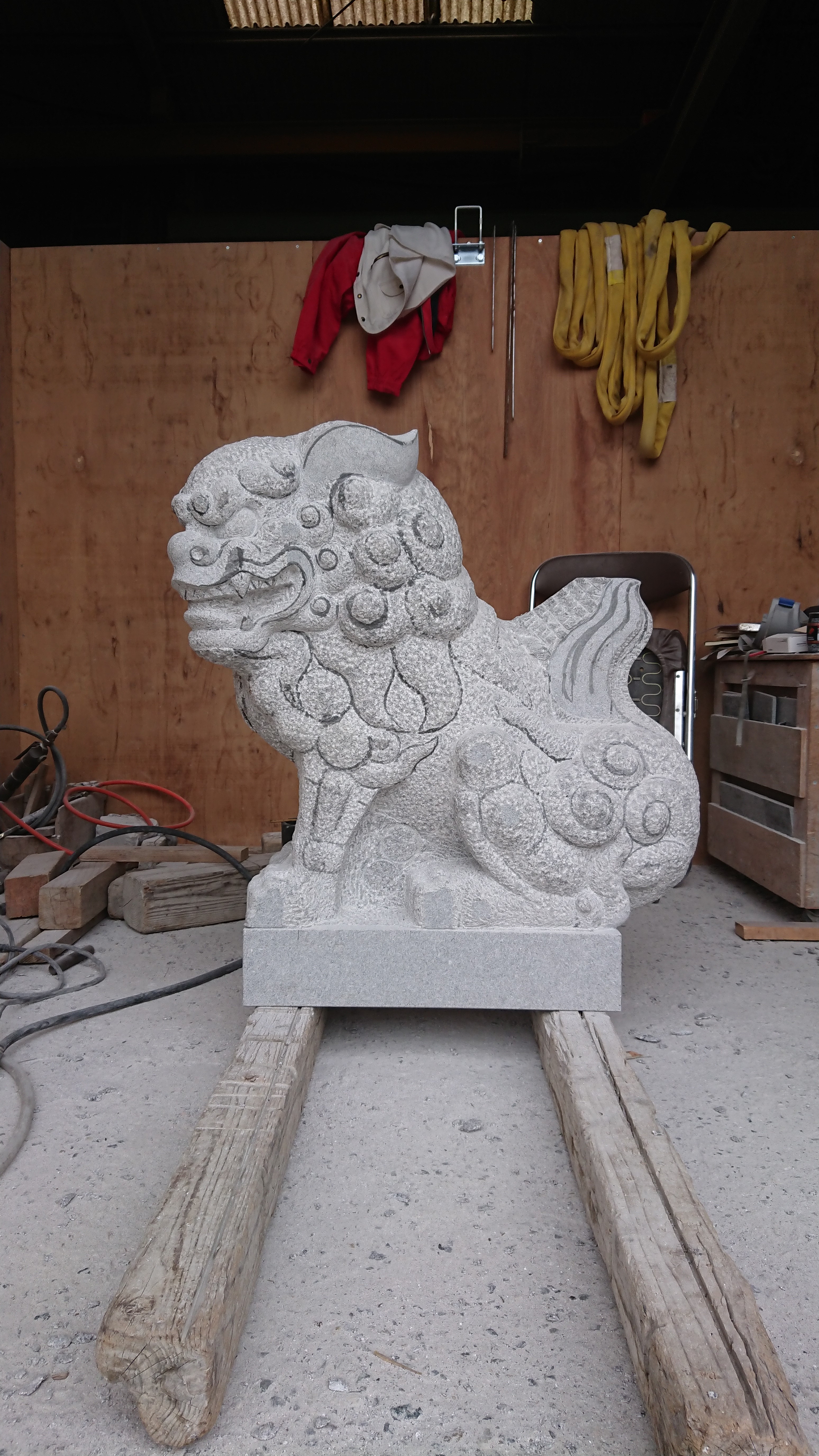 「岡崎型狛犬　彦根市久留美神社に奉納！！　　27　　仕上げ穴明け編　　」