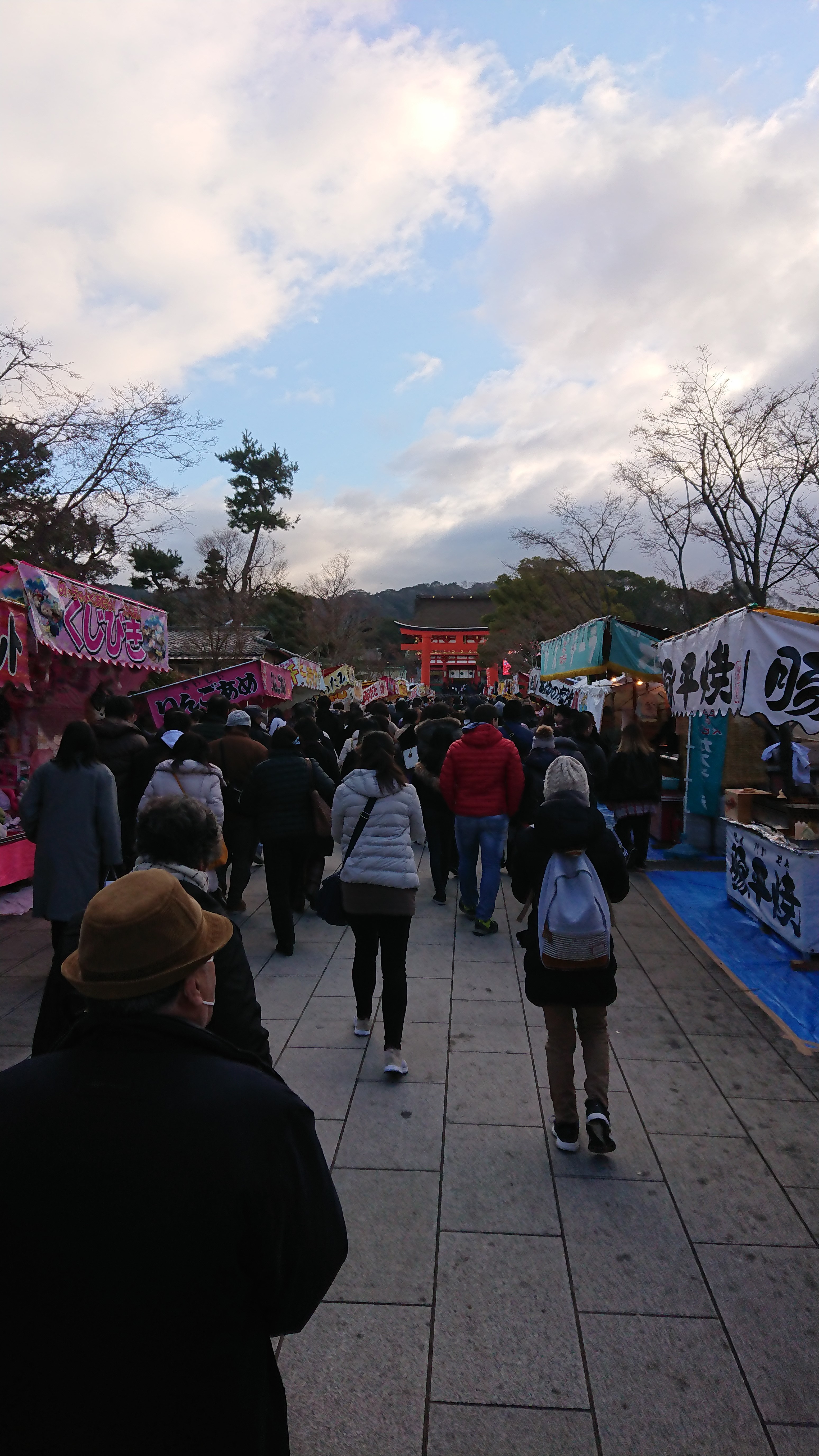 「今年の二日目はやはり京都の伏見稲荷から！！」