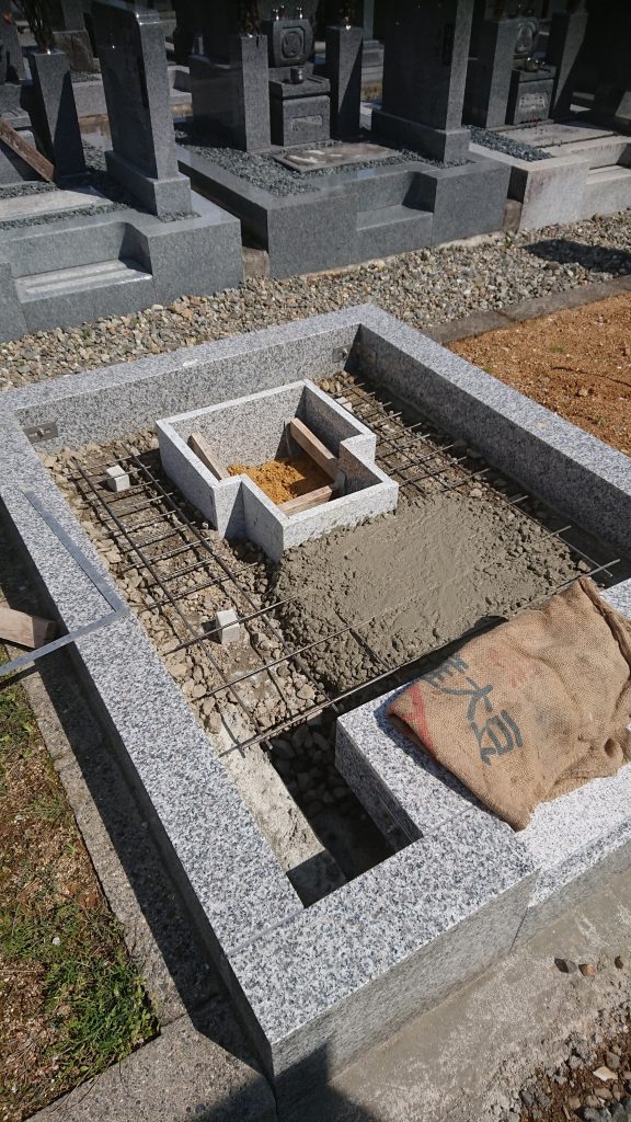 「うちもやるで！洋墓！！　 近江八幡市安土町　 浄厳院　 巻き石編！！」　