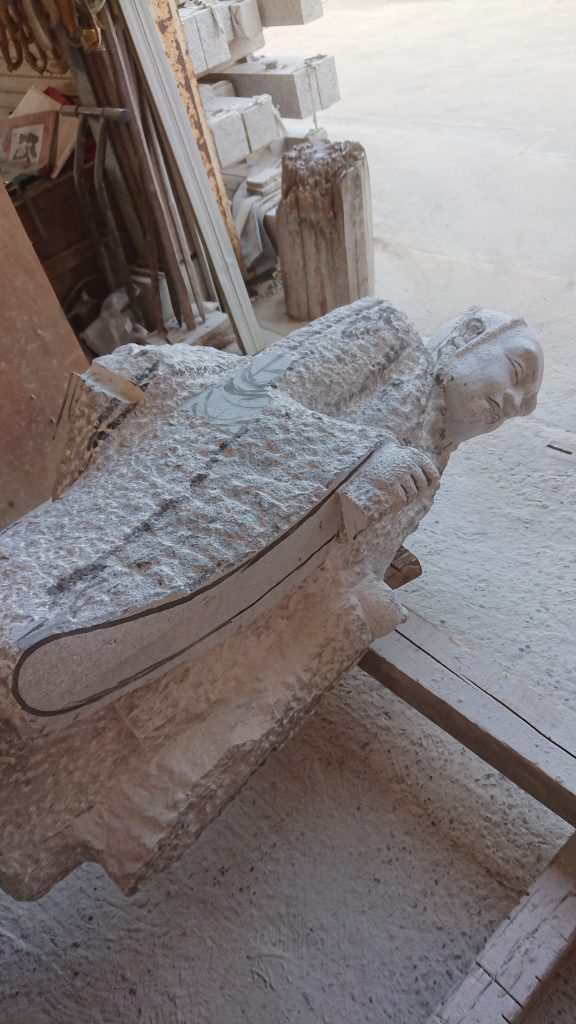 「修業大師（弘法大師）立像、滋賀県石材組合重鎮からの依頼！！  荒ムシリ編！」