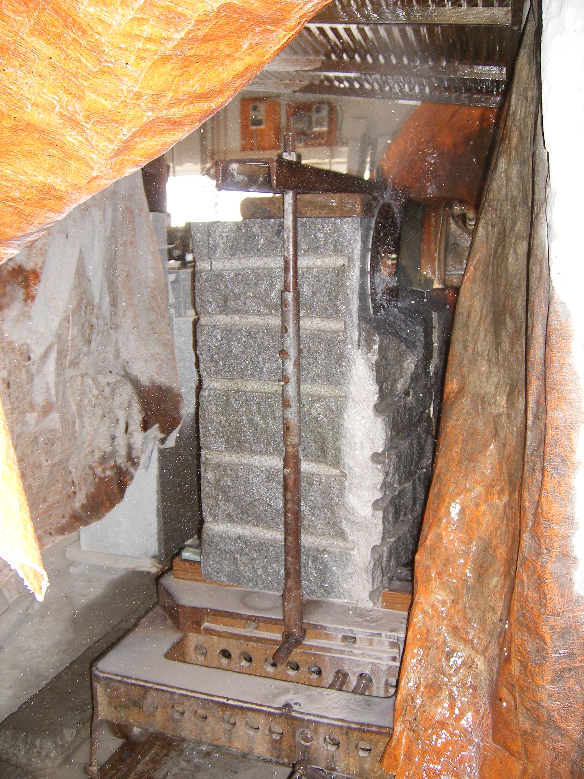 「やっと出来た2尺５寸古代型狛犬（展示用（涙））！！」