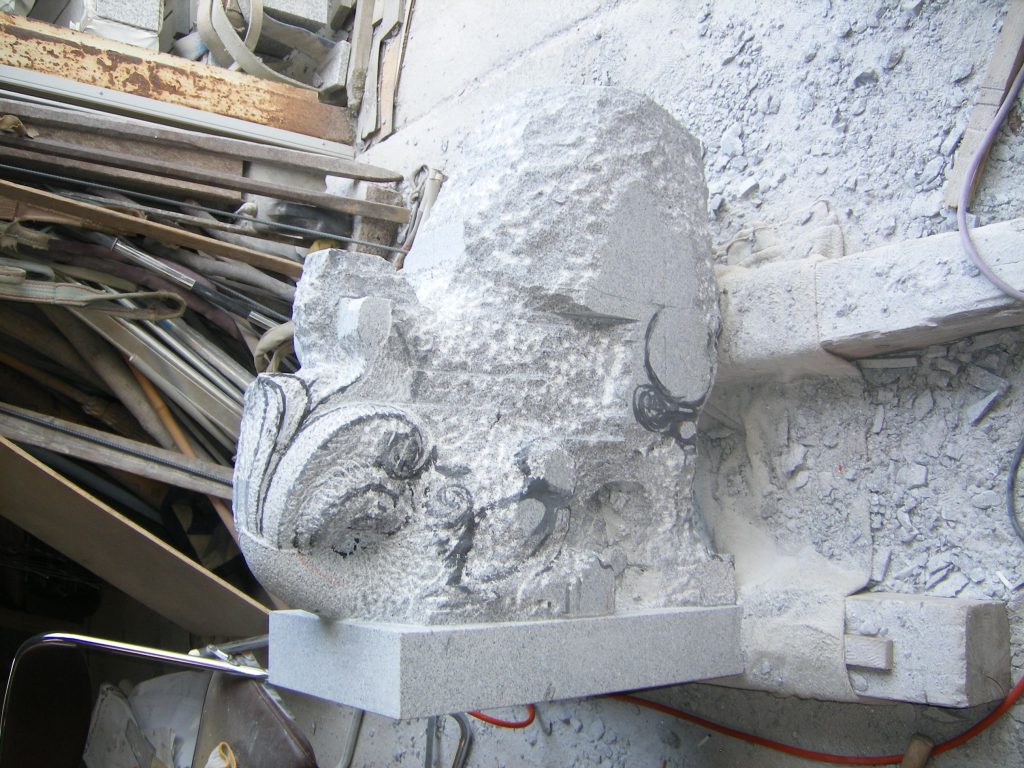 「やっと出来た2尺５寸古代型狛犬（展示用（涙））3　阿型下半分ムシリ編 ！！」