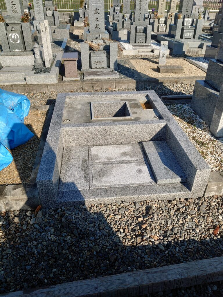 「またまたバリアフリー型巻石でお墓建て!!　完成編　近江八幡市　安土町　浄厳院　東霊園」