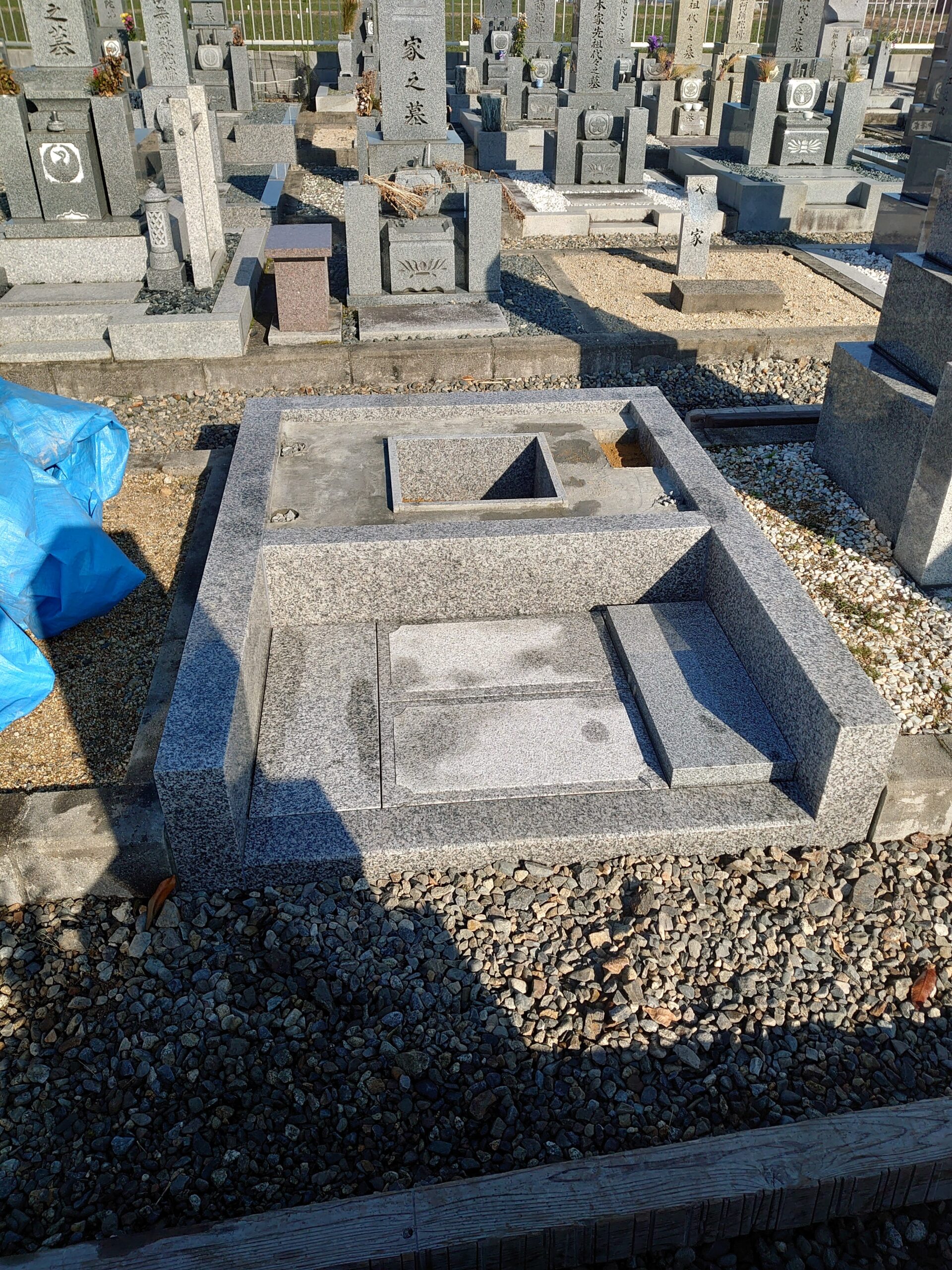 「またまたバリアフリー型巻石でお墓建て!!　完成編　近江八幡市　安土町　浄厳院　東霊園」