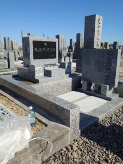 洋墓　　平浄（黒石はめ込み）　近江八幡市安土町慈恩寺　浄厳院東霊園