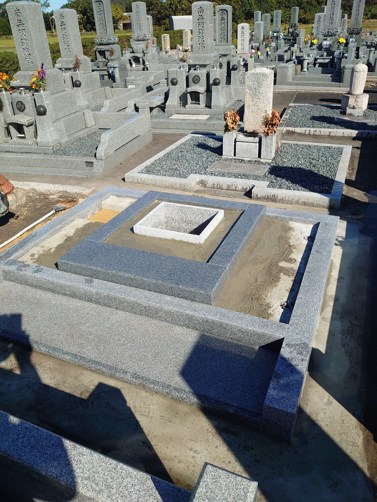 「友達の紹介でお墓建て!!　番外編！　東近江市旧蒲生町の村墓地！」