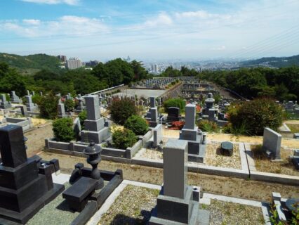 「墓石を建てる時の石種の選び方！」