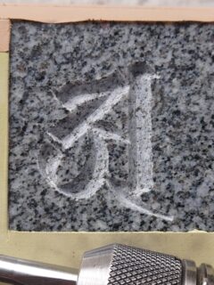 「梵字に金箔入れてみました！」