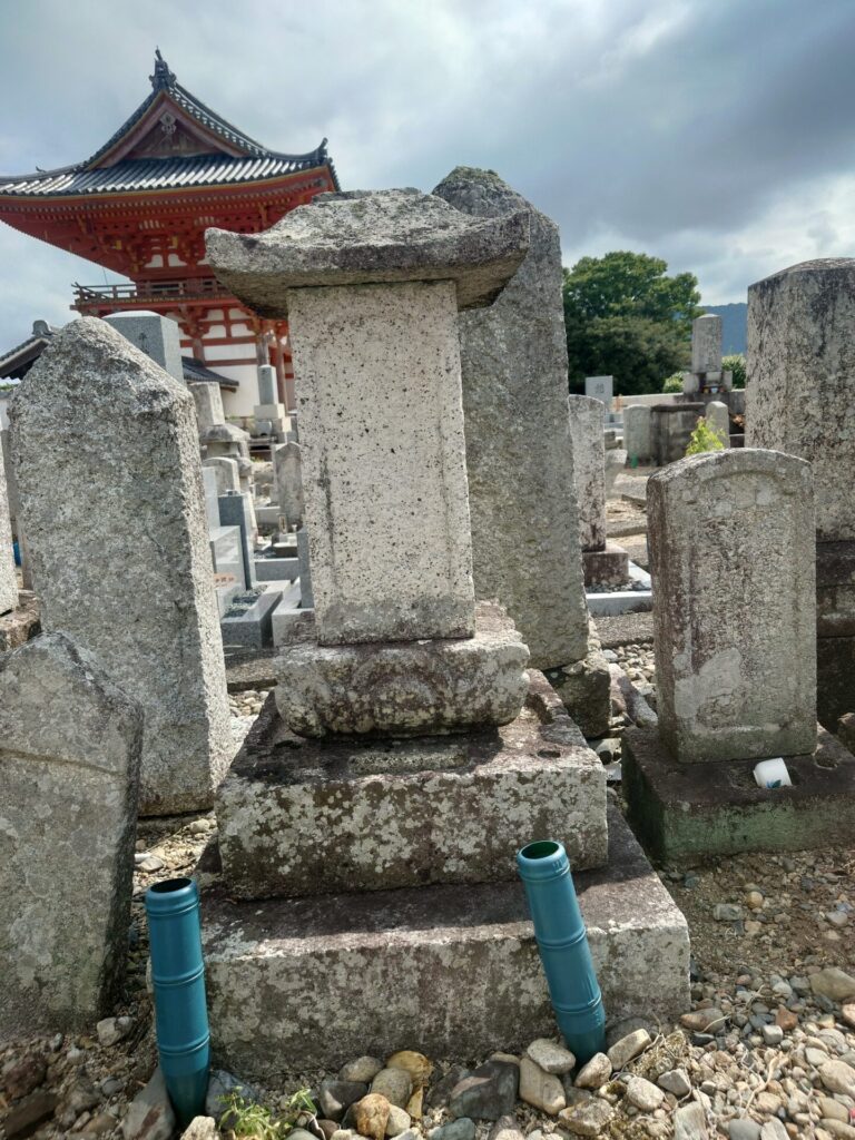 「墓石の据え直し工事をやって来た！」